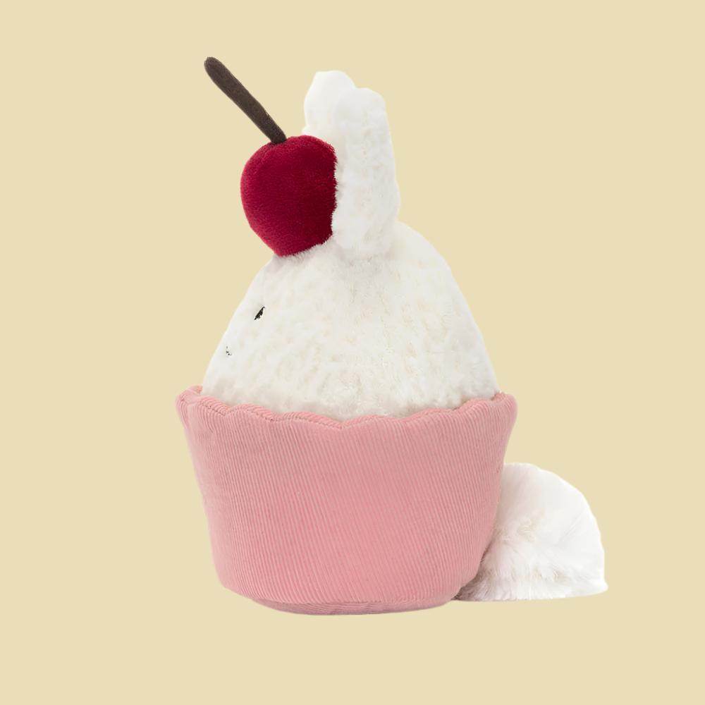 dainty-dessert-bunny-cupcake