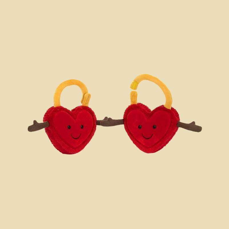 amuseables-val-tina-love-locks